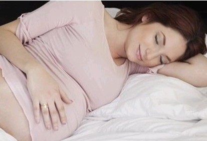 孕妇睡姿也关系到胎儿发育