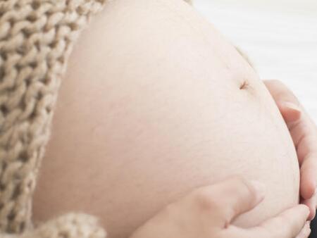 孕妇发烧按摩哪个位置能退烧