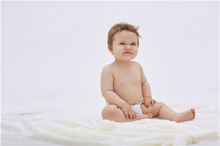 8个月宝宝还有粟粒疹吗 宝宝粟粒疹需要治疗吗