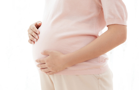孕妇40周有霉菌可以顺产吗