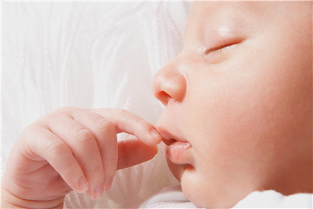 新生儿如何喂养能促进生长发育 母乳喂养是最好的喂养方式