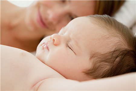 剖腹产新生儿头部水肿多久消失 体质不同恢复时间也不同