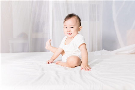 宝宝身上起湿疹跟疥疮怎么办 宝宝湿疹和疥疮如何护理