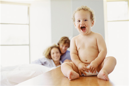 3个月宝宝大便干燥怎么办 这些方法可以帮助软化大便