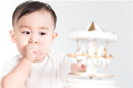 宝宝满月打预防针可以推迟吗 宝宝满月要打什么疫苗