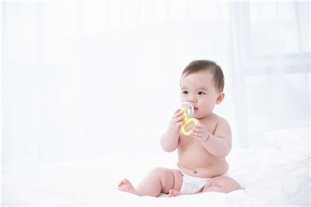 11个月宝宝偏小怎么办 宝宝发育迟缓怎么办