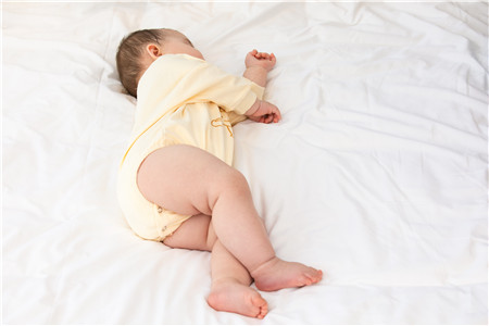 婴儿如何睡出好脸型 婴儿可以通过睡觉改变脸型吗