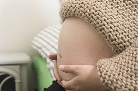 【临产前宝宝还会动吗】临产时宝宝在肚子里动吗快生了宝宝会动吗