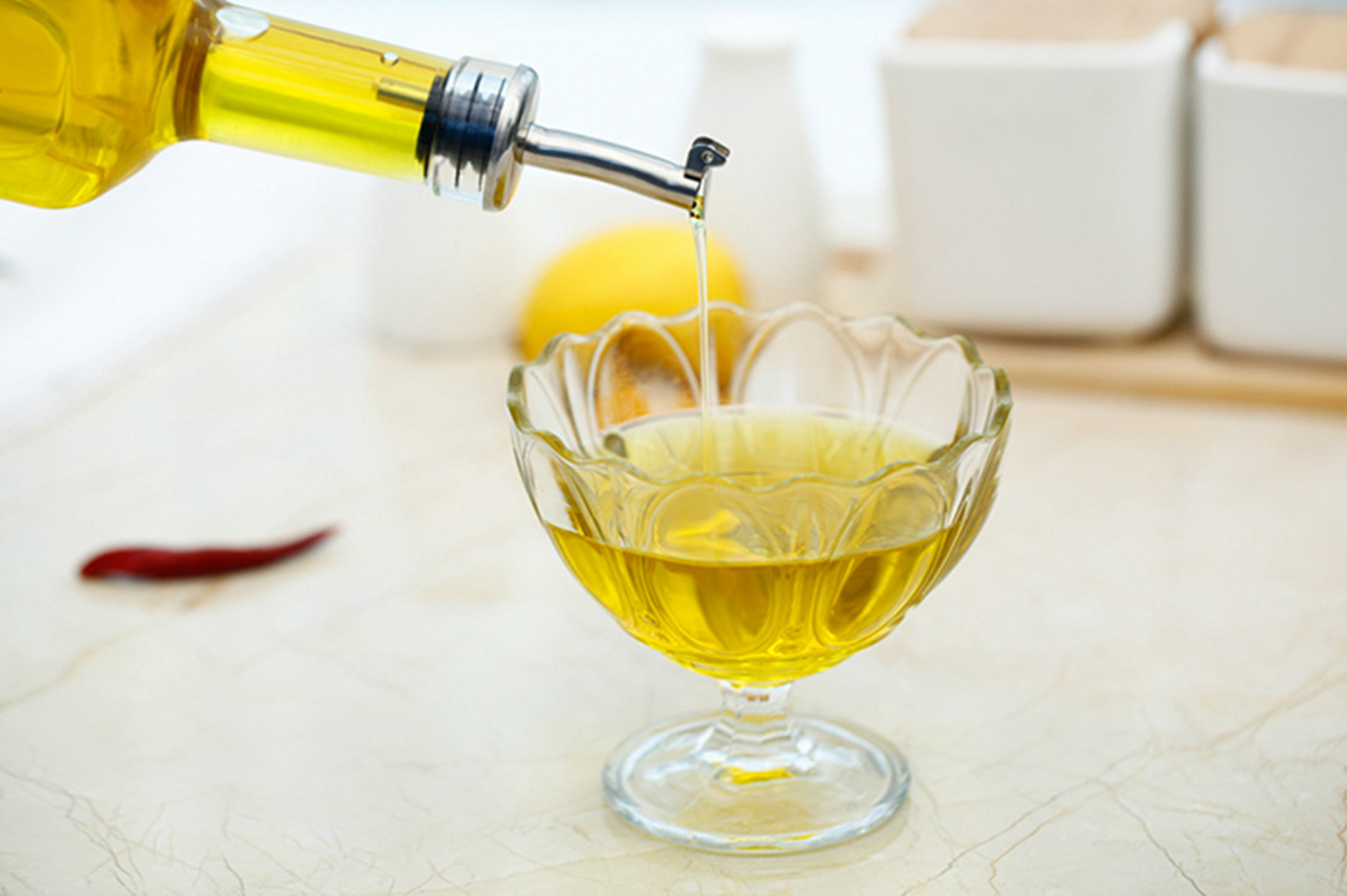 橄榄油特级初榨和纯正有什么区别