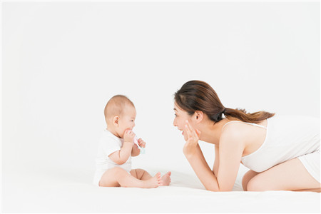 宝宝吃多了怎么揉肚子 两种方法帮助缓解症状