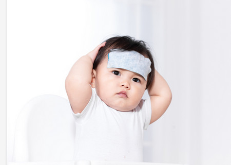 怎么判断宝宝积食发烧和感冒发烧