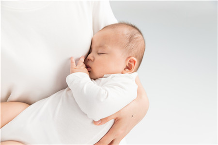 母乳喂养的常见问题及解决方法