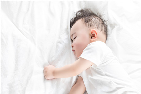 宝宝过敏性鼻炎的危害 家长一定要及时治疗避免危害