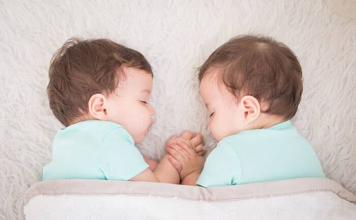 为什么双胞胎总是会一起生病？双胞胎应该如何喂养？