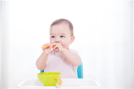九个月宝宝吃多少奶粉正常