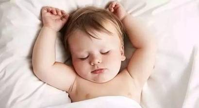 月子宝宝睡多久算正常，坐月子宝宝能睡枕头吗？