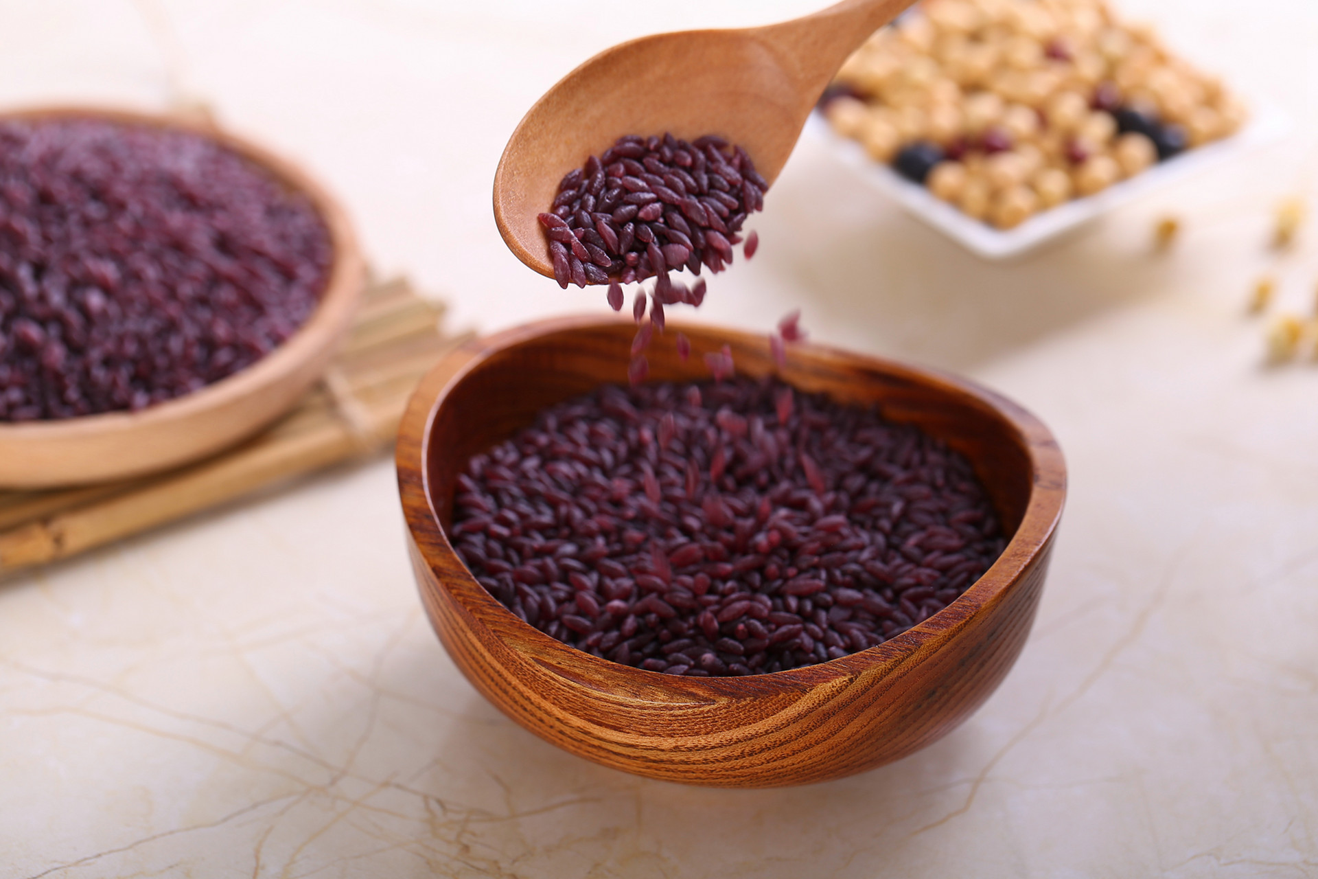 紫米是什么米是黑米吗