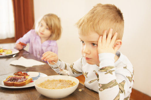 学龄前宝宝一日三餐吃什么？学龄前宝宝三餐食谱推荐！学龄前