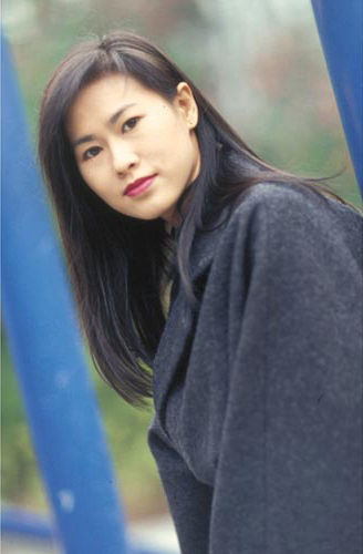 香港歌手蔡龄龄跳楼身亡 疑因抑郁症娱乐明星