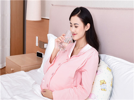 孕晚期喝蜂蜜水可以软化宫颈吗