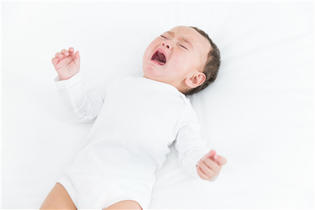 宝宝睡醒后哭闹是什么原因