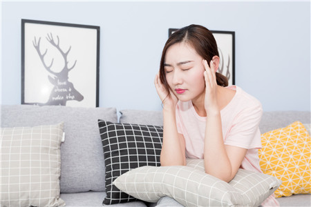 为什么经期会头疼 如何缓解经期头疼？4