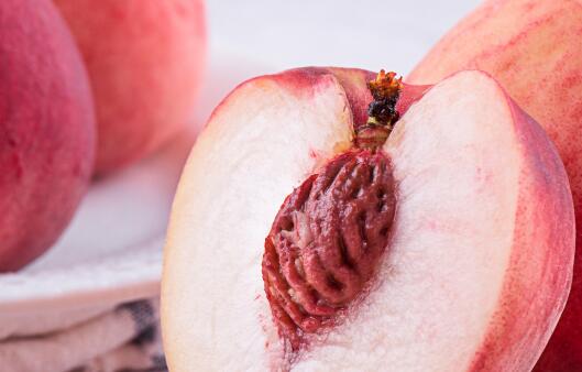 宫寒的人可以吃桃子吗