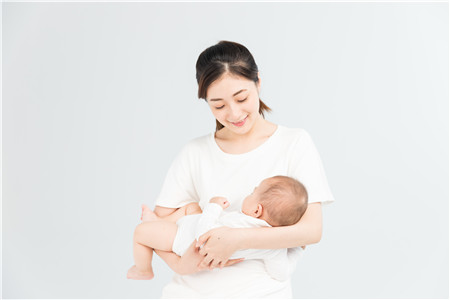 如何增强宝宝免疫力和抵抗力 母乳喂养是关键