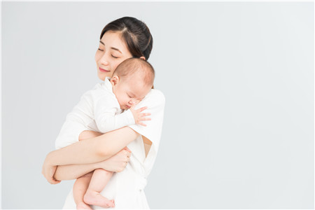 五个月宝宝吃多少毫升奶粉正常