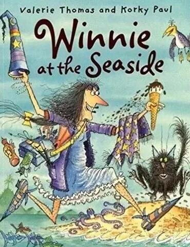 《Winnie At The Seaside》中英双语绘本pdf资源免费下载