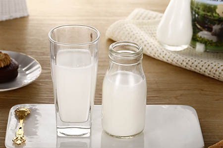 奶粉罐装跟盒装的有什么区别？宝宝喝奶粉到几岁合适？
