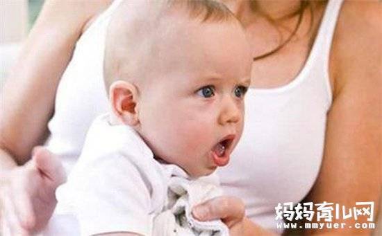 宝宝呼吸有杂音是什么造成的？很有可能是喉咙里有痰！