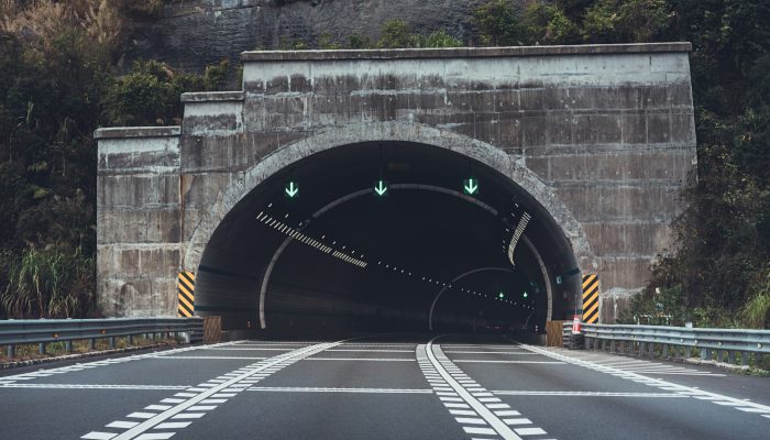 第一条中国人建造的长江隧道 首个中国人修建的长江隧道