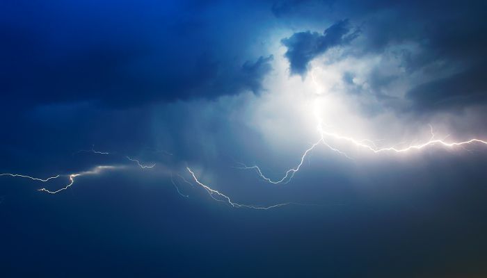 直击山东暴雨天气最新情况 暴雨大风雷电预警同时生效中