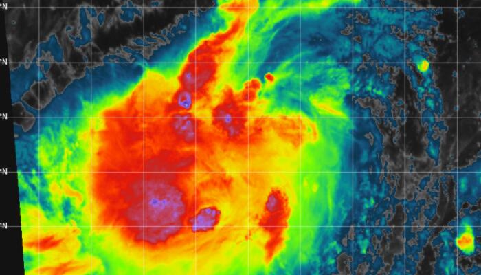 12号台风梅花路径实时发布系统卫星云图：云系浓密相对均匀