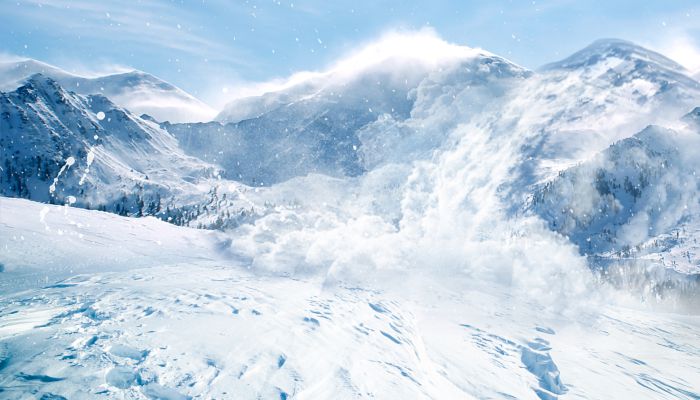 世界第八大高峰发生雪崩多人失踪 海拔高天气恶劣不利于救援工作
