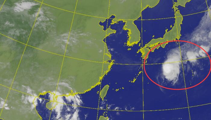 18号台风路径实时发布系统今日云图：“洛克”云系相对浓密聚集