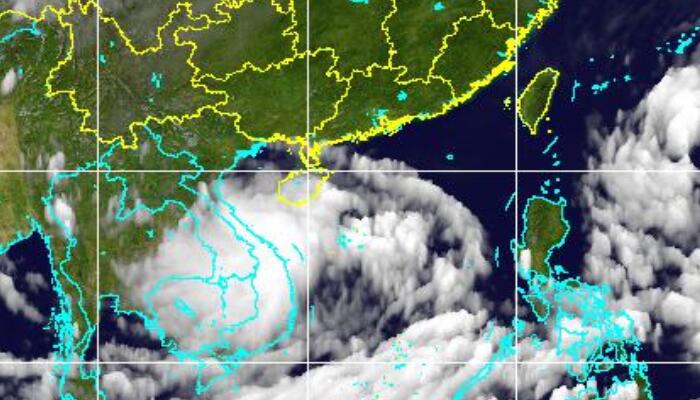 台风桑卡路径实时发布系统卫星云图（持续更新）：云系比较浓密大部覆盖越南